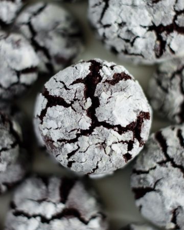 lots of chocolate ginger crinkles