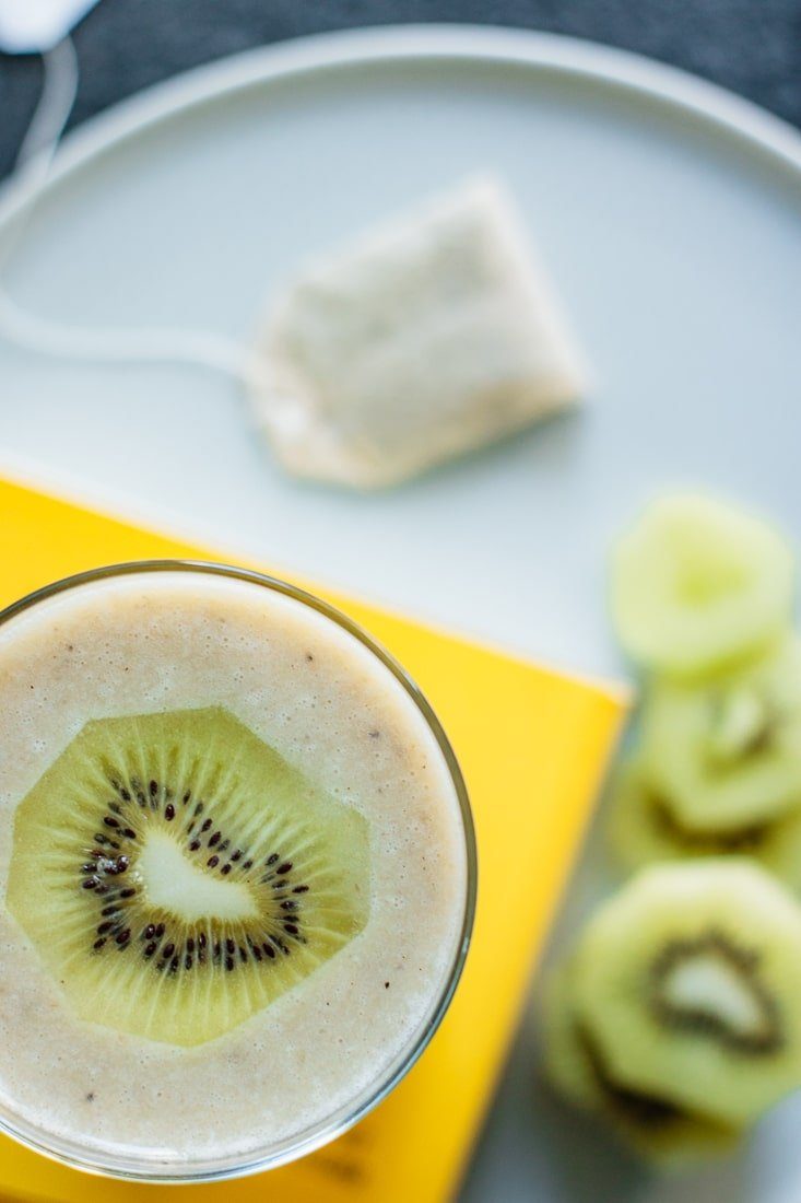 Bedtime Green Smoothie for better sleep Milk and Pop