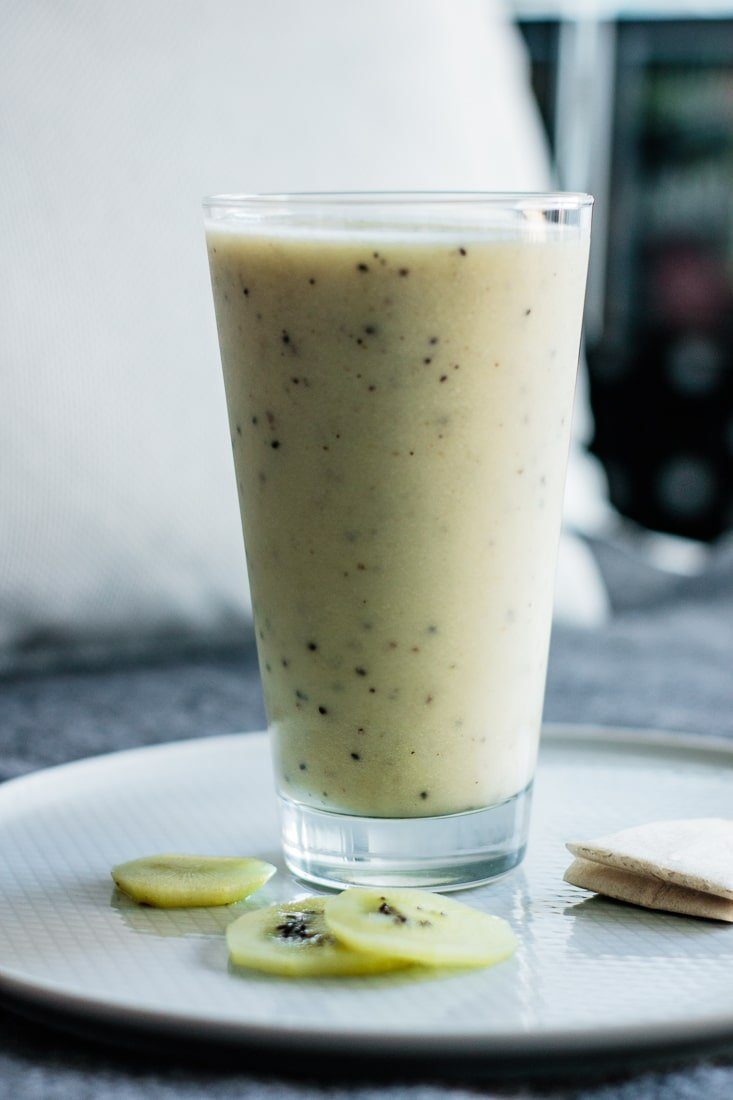 Bedtime Green Smoothie for better sleep Milk and Pop