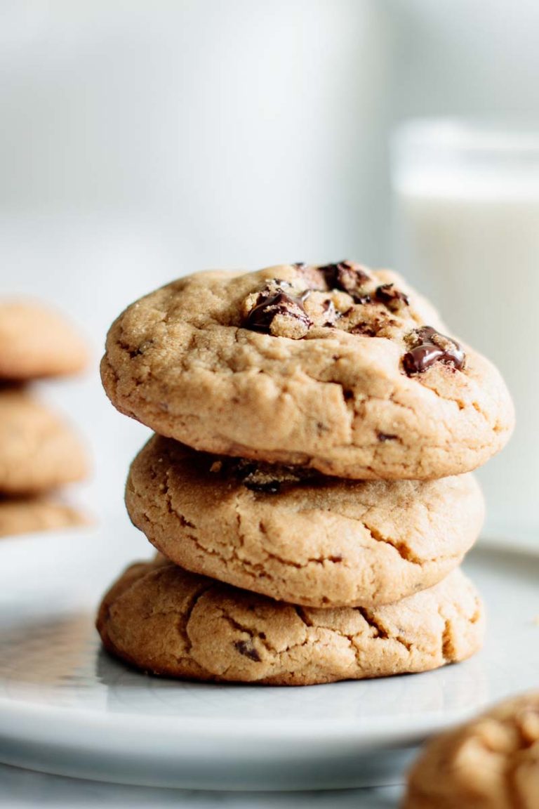 Peanut Butter Cookies with Chocolate Chips – Milk and Pop
