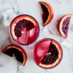 2 cups of blood orange lemonade, with blood orange slices garnishing