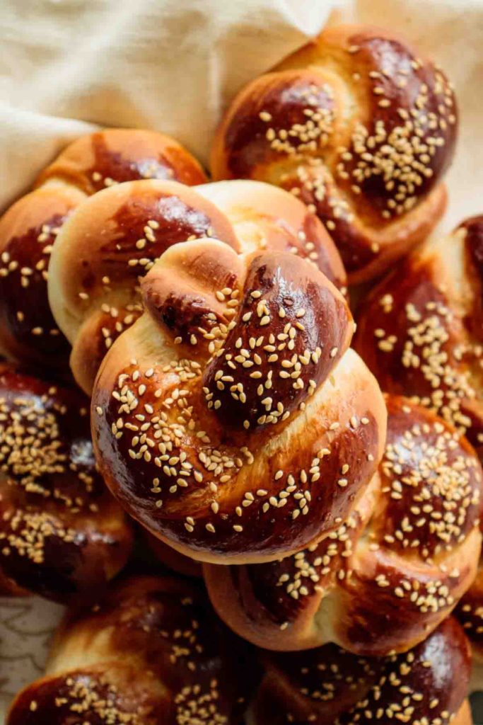 Challah Rolls (Knot Challah Buns) – Milk and Pop