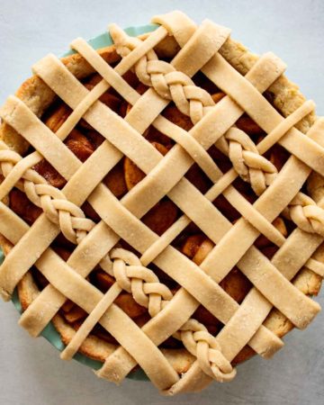 close up of sourdough pie crust