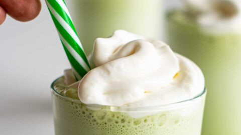 https://milkandpop.com/wp-content/uploads/2023/05/matcha-frappuccino-4-480x270.jpg