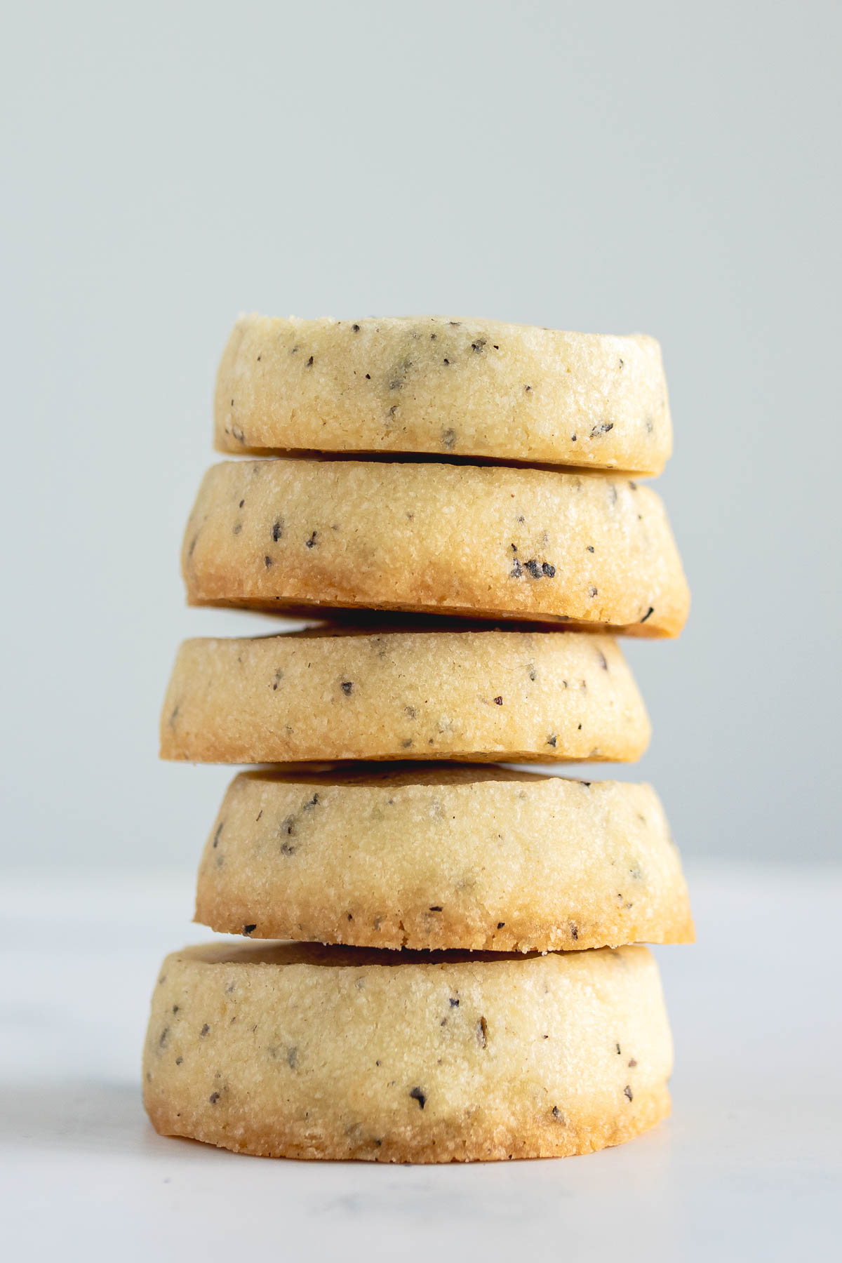 An Earl Grey shorbread cookie tower with 5 cookies.